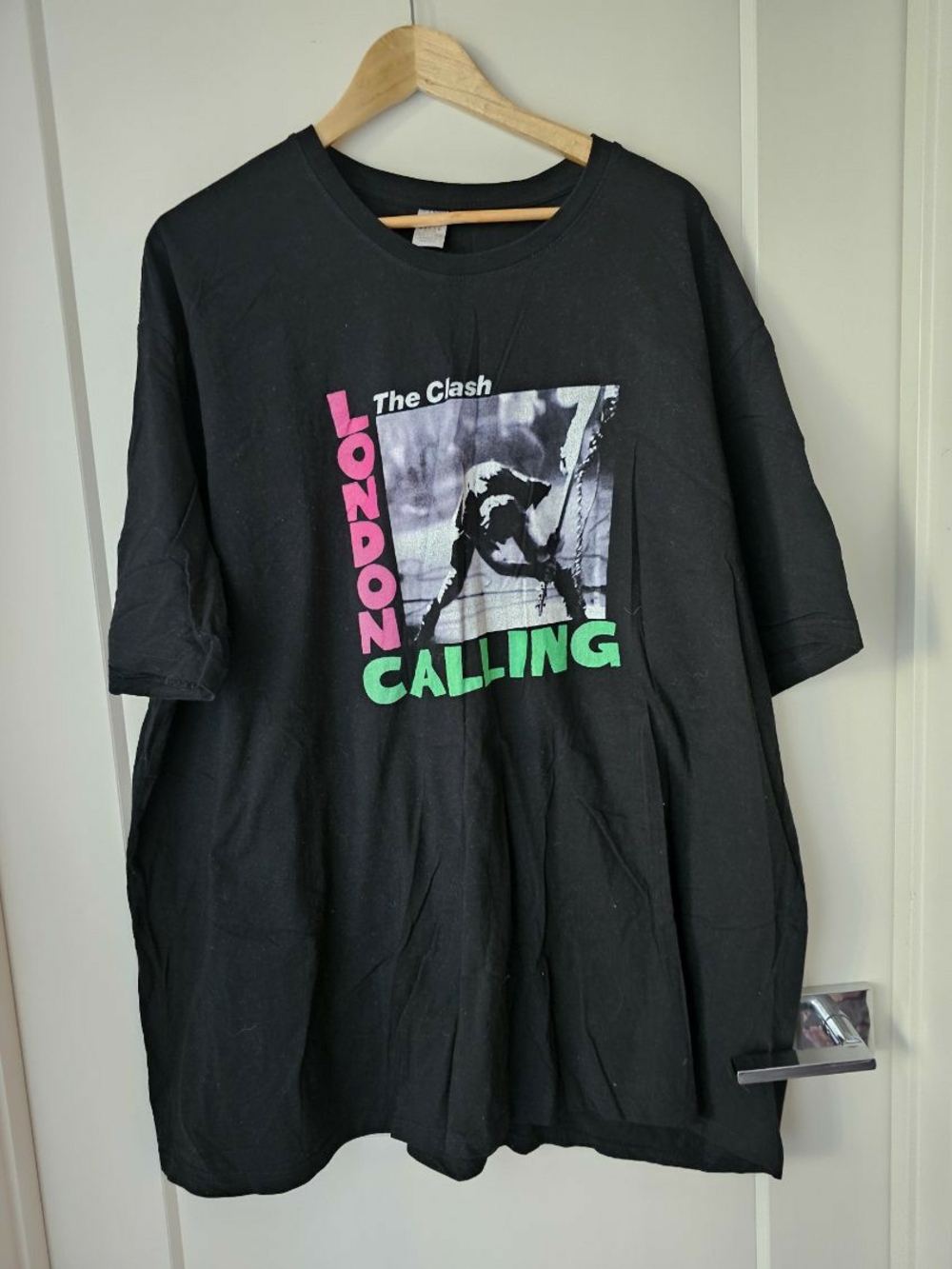 The Clash "London Calling" Black Graphic Band Tee